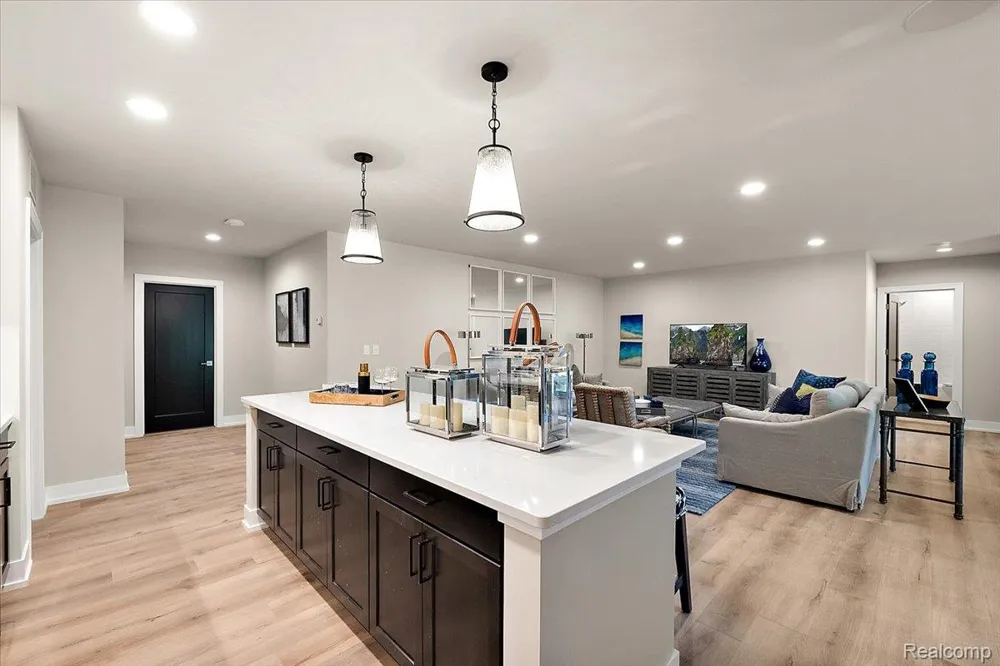30809 E Franklin Hills Court E #8 Farmington Hills City, MI 48334