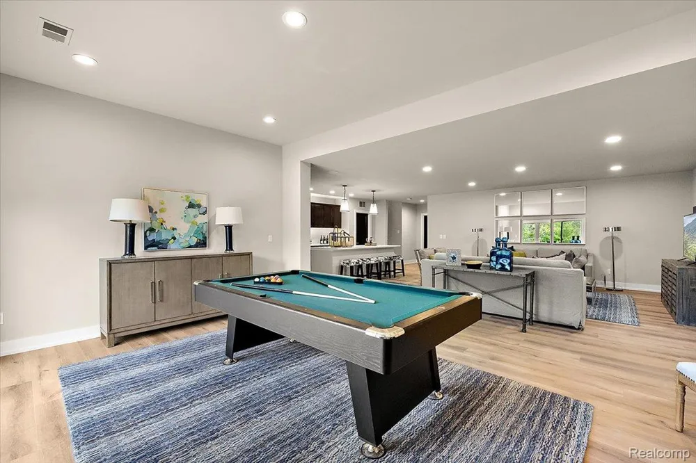 30809 E Franklin Hills Court E #8 Farmington Hills City, MI 48334