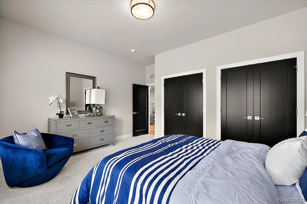 30809 E Franklin Hills Court E #8 Farmington Hills City, MI 48334