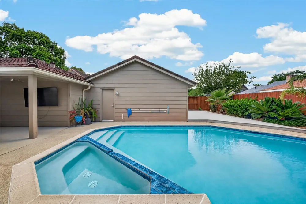 16431 Larkfield Drive Houston, TX 77059