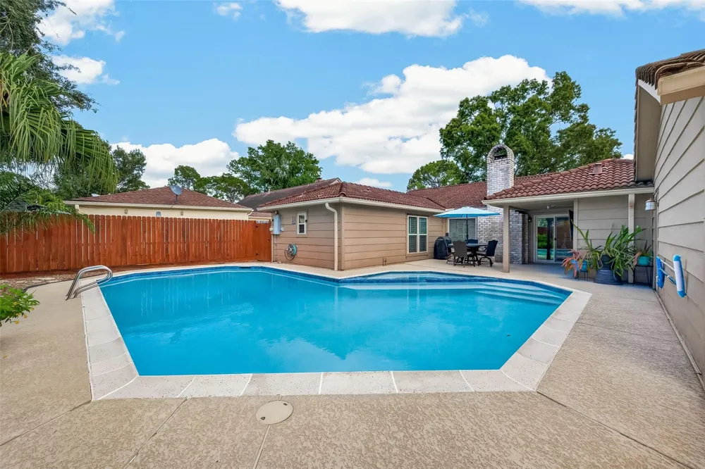 16431 Larkfield Drive Houston, TX 77059