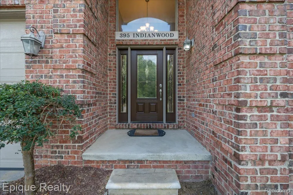 395 Indianwood Road Orion Charter Township, MI 48362