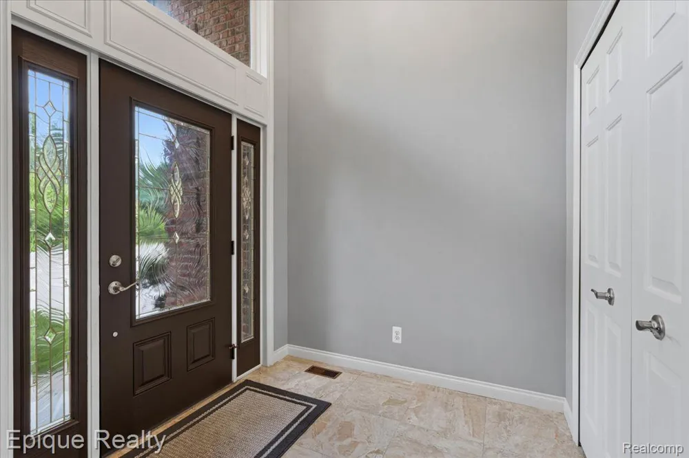 395 Indianwood Road Orion Charter Township, MI 48362