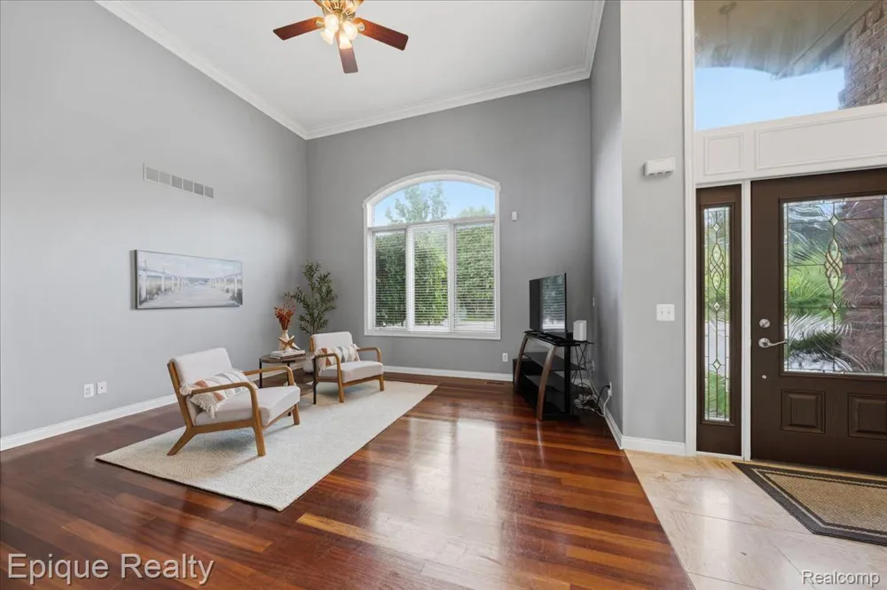 395 Indianwood Road Orion Charter Township, MI 48362