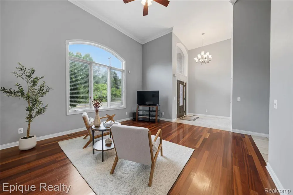 395 Indianwood Road Orion Charter Township, MI 48362