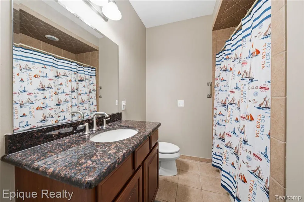 395 Indianwood Road Orion Charter Township, MI 48362