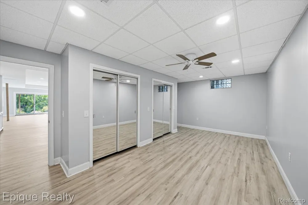 395 Indianwood Road Orion Charter Township, MI 48362