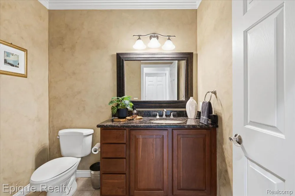 395 Indianwood Road Orion Charter Township, MI 48362