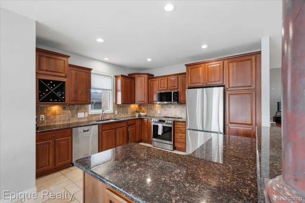395 Indianwood Road Orion Charter Township, MI 48362