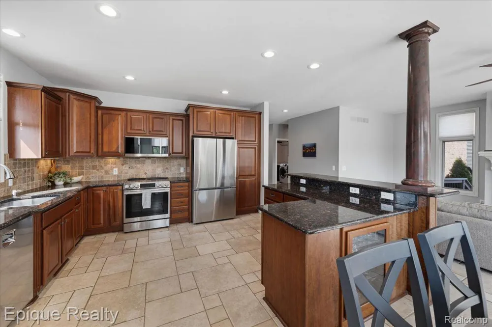 395 Indianwood Road Orion Charter Township, MI 48362