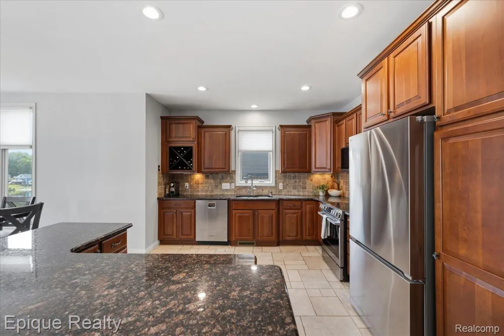 395 Indianwood Road Orion Charter Township, MI 48362