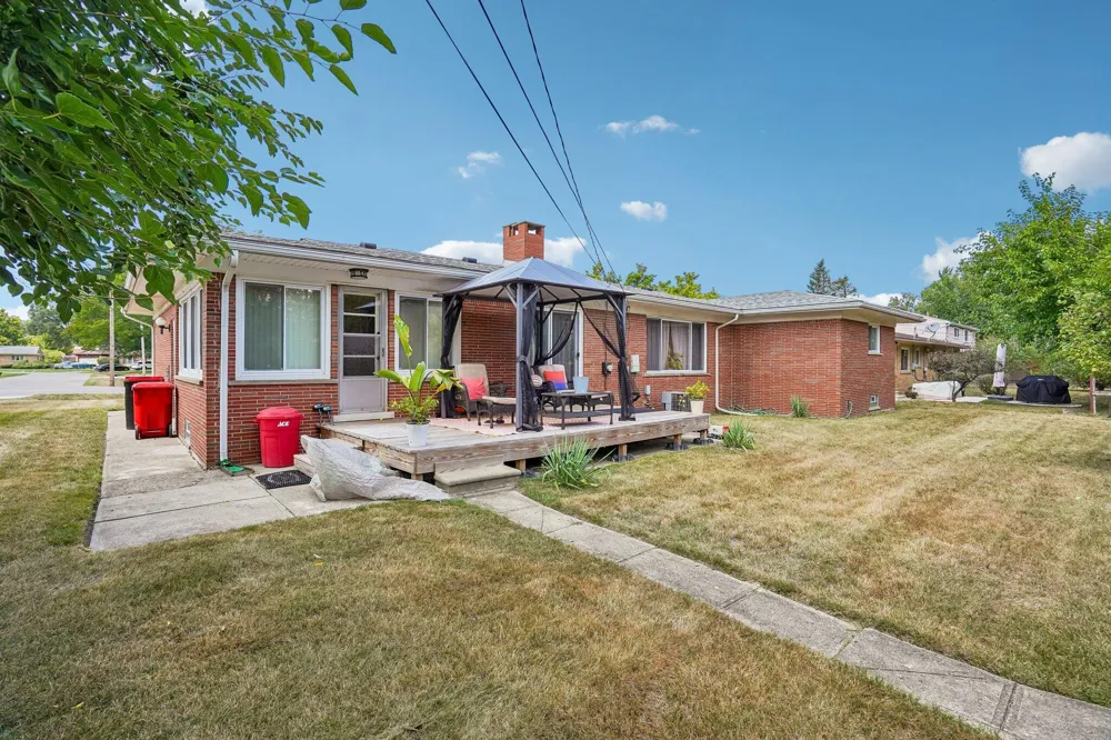 22808 Greenview Road Southfield City, MI 48075