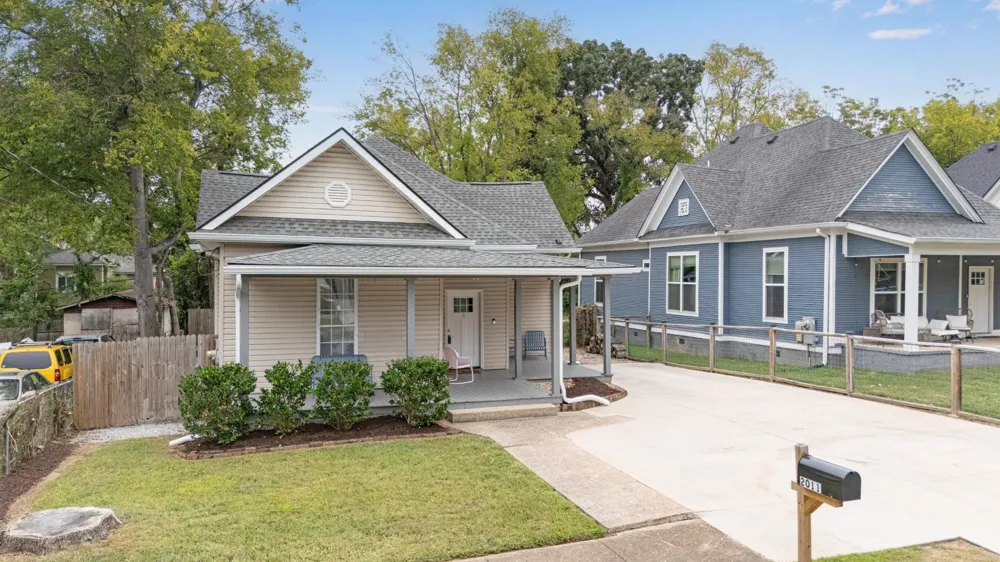 2011 E 13th Street Chattanooga, TN 37404