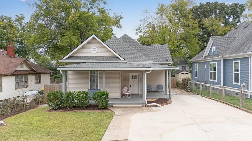 2011 E 13th Street Chattanooga, TN 37404