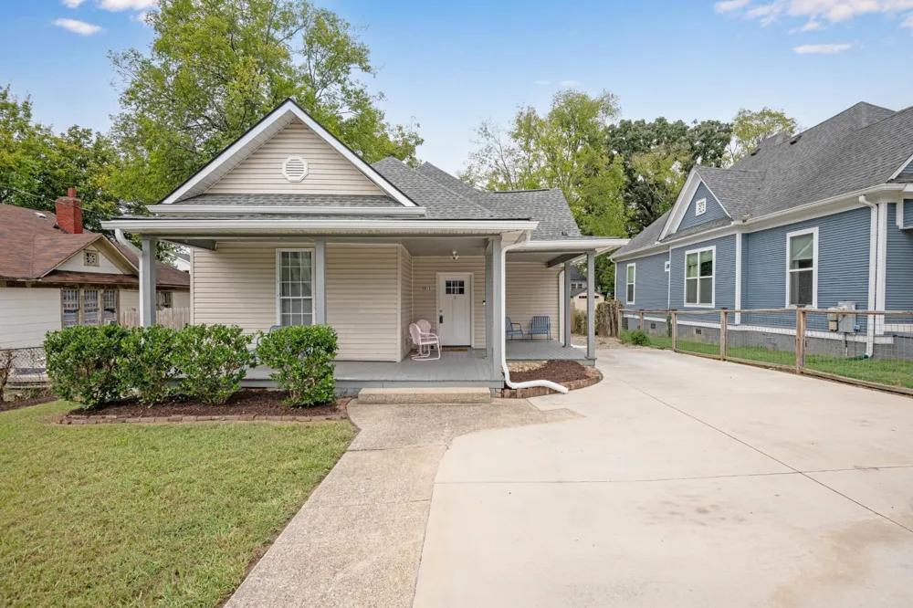 2011 E 13th Street Chattanooga, TN 37404