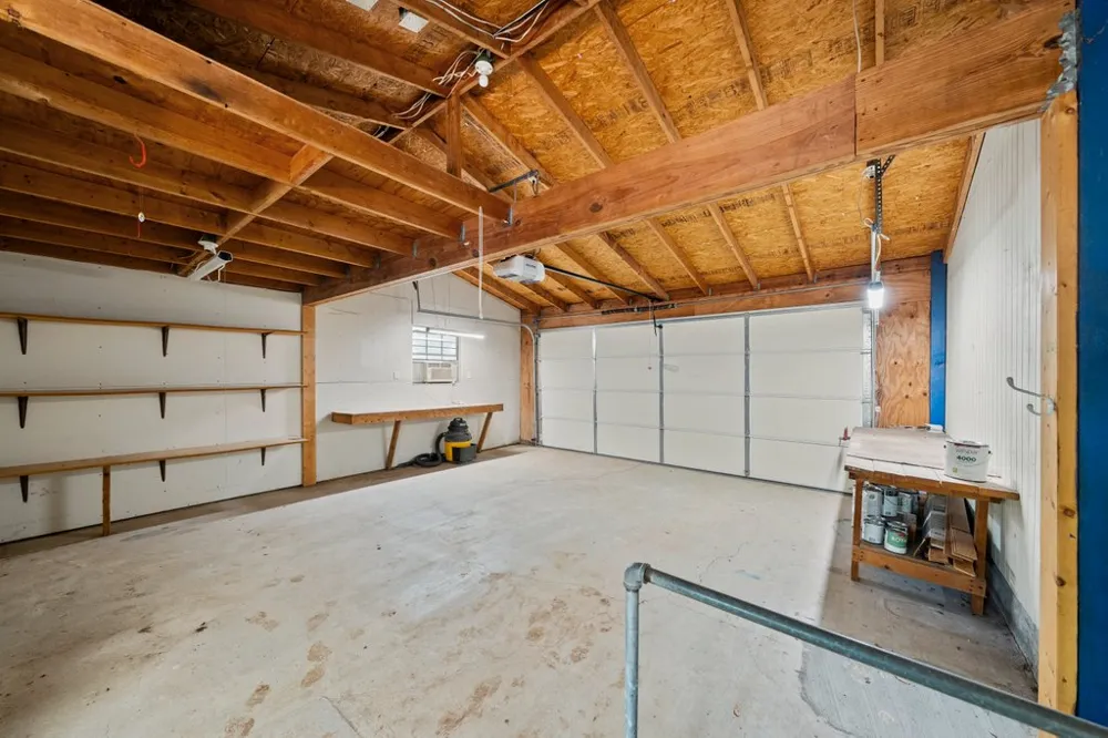 15 Las Flores Drive Wimberley, TX 78676