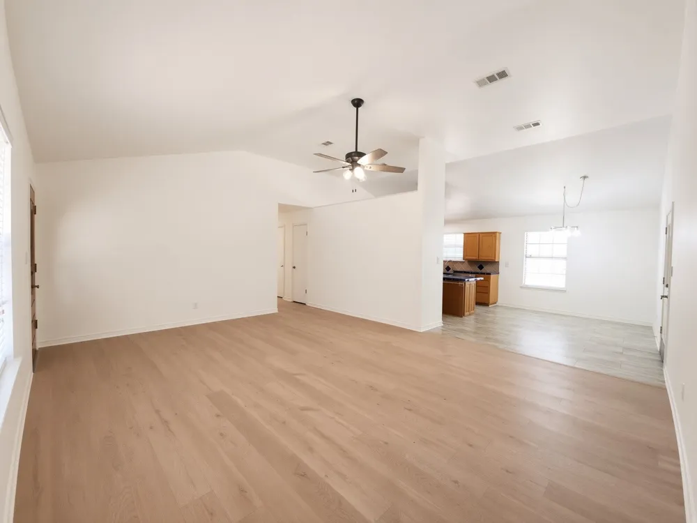 15 Las Flores Drive Wimberley, TX 78676