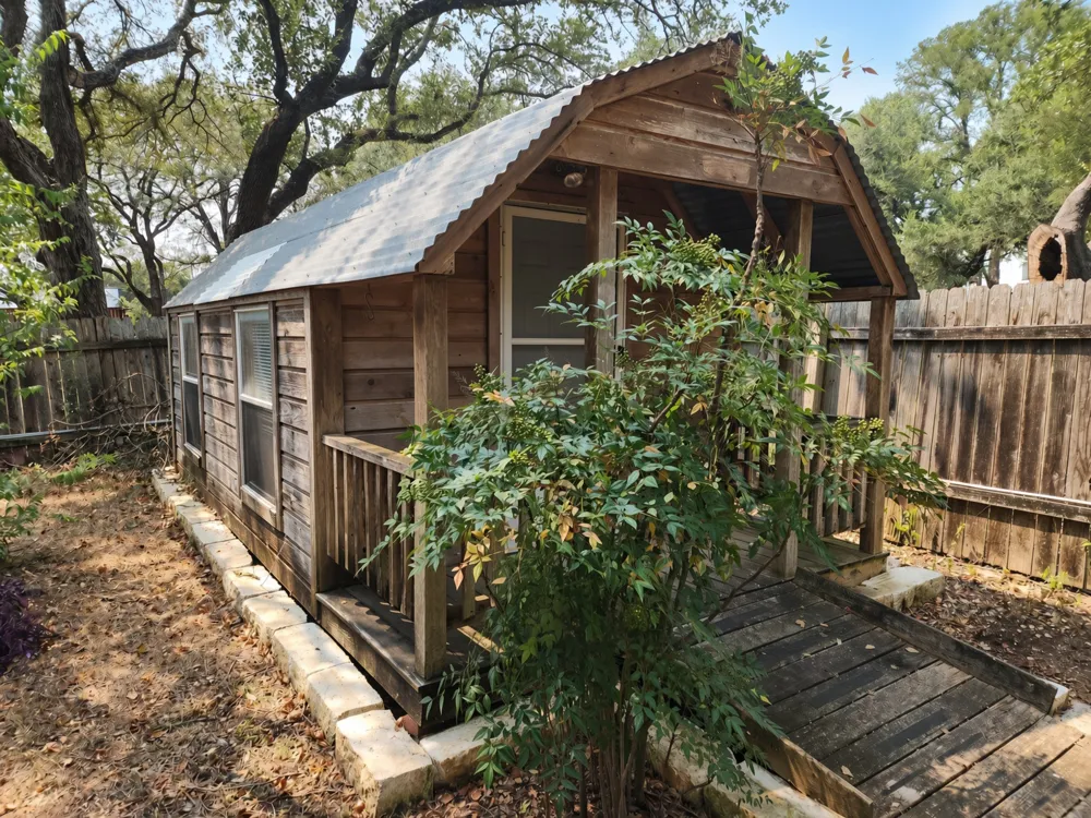 15 Las Flores Drive Wimberley, TX 78676