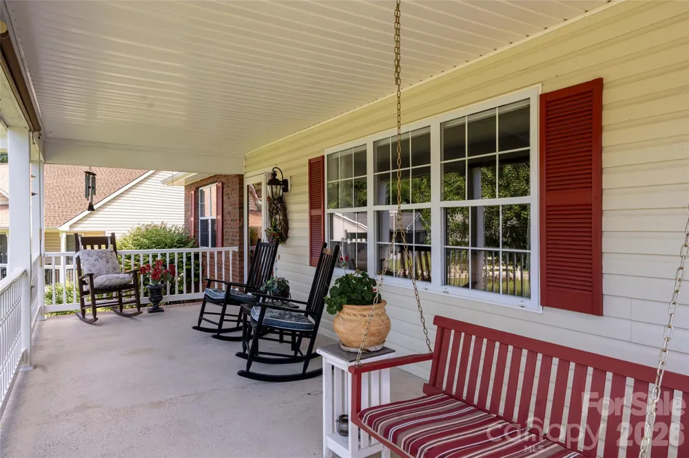 40 Meadow Drive Horse Shoe, NC 28742