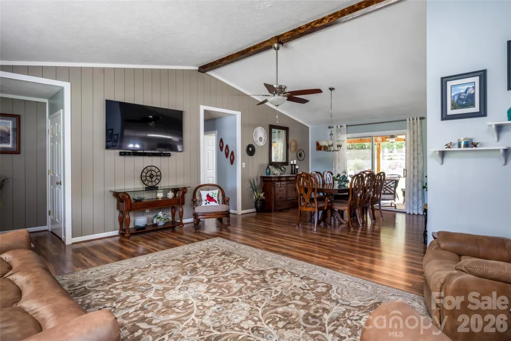 40 Meadow Drive Horse Shoe, NC 28742