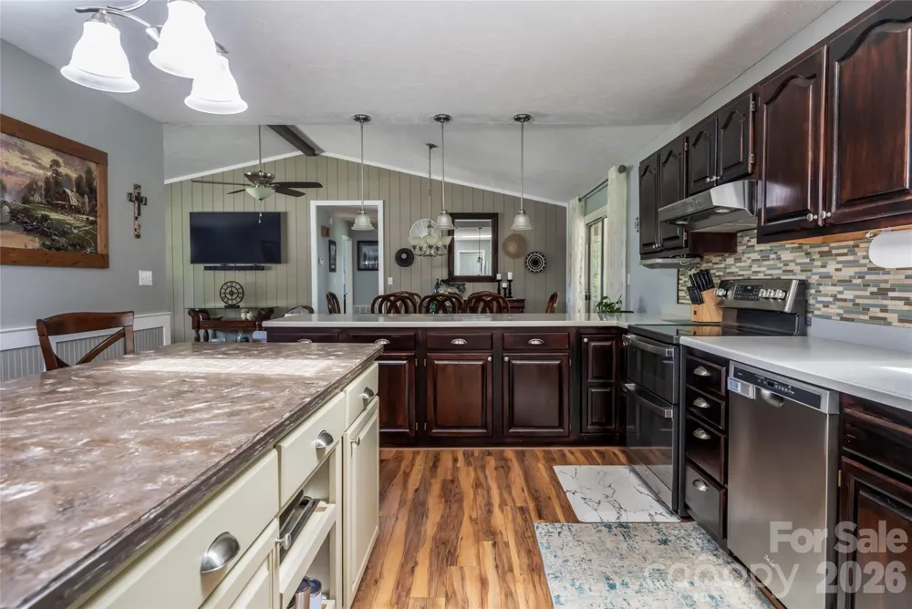 40 Meadow Drive Horse Shoe, NC 28742