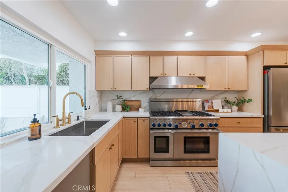 518 19th Huntington Beach, CA 92648