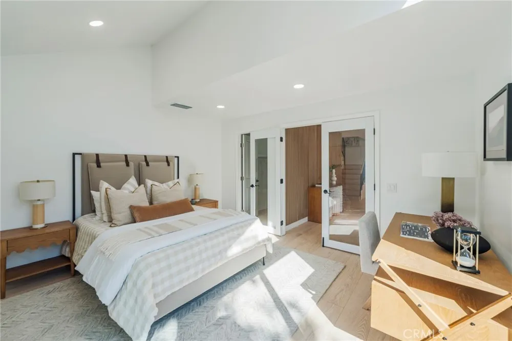 518 19th Huntington Beach, CA 92648