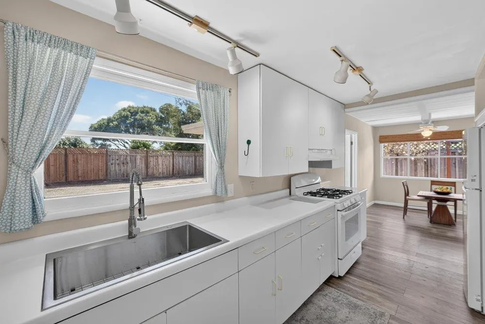 523 Maple Street Aptos, CA 95003