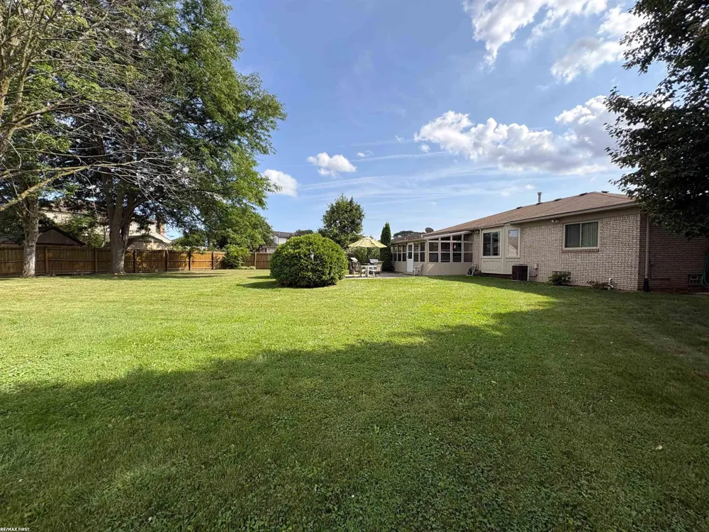48150 Virginia Court Macomb Township, MI 48044
