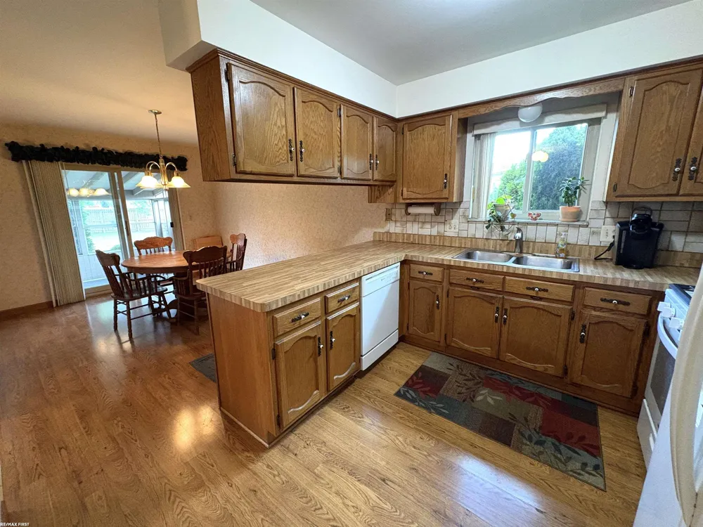 48150 Virginia Court Macomb Township, MI 48044