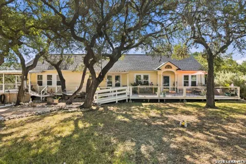 362 BLACK OAK DR