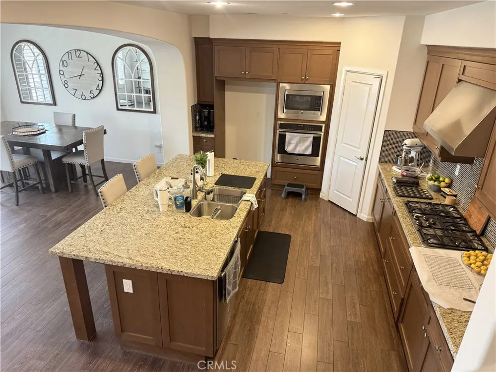 18682 Clubhouse Yorba Linda, CA 92886