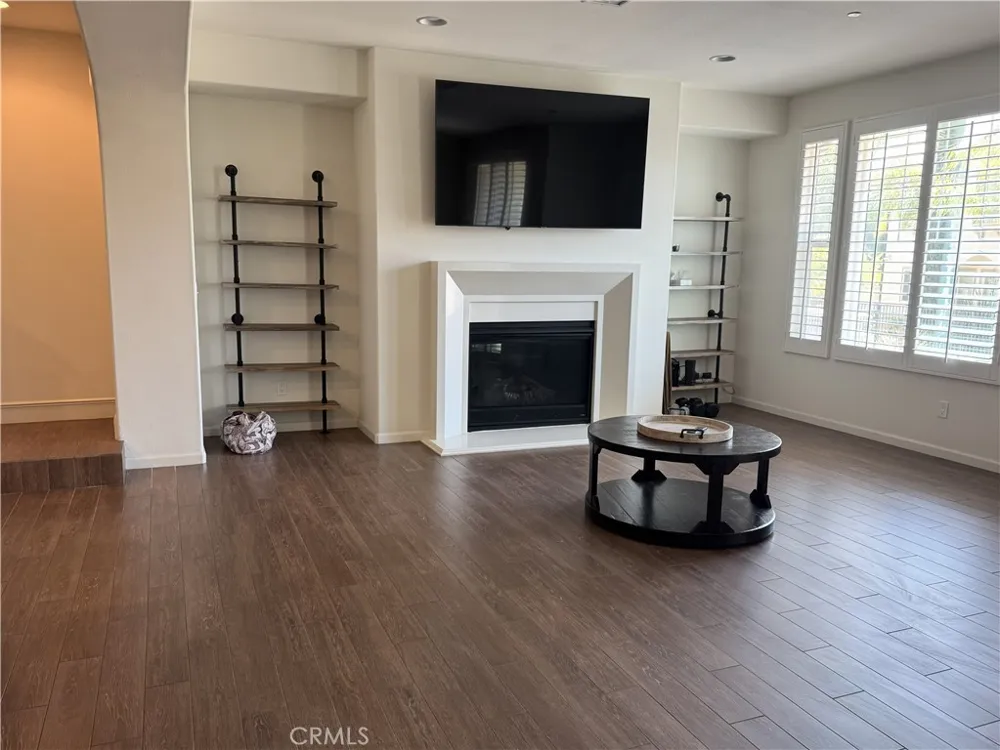 18682 Clubhouse Yorba Linda, CA 92886