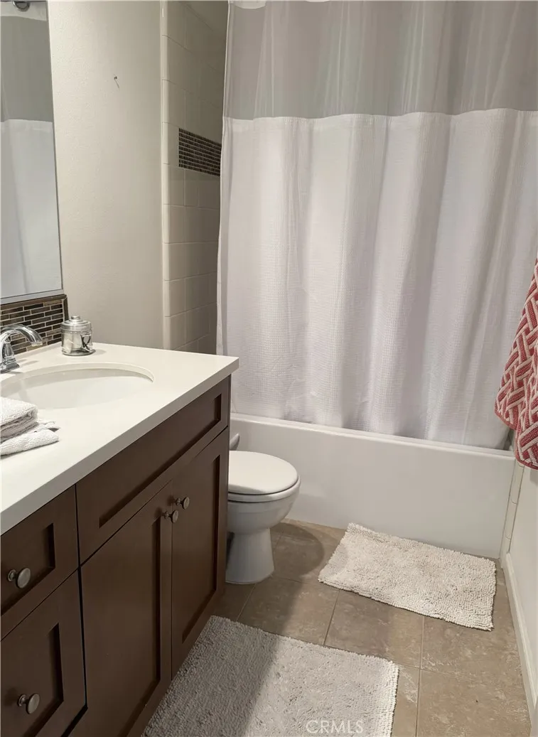 18682 Clubhouse Yorba Linda, CA 92886