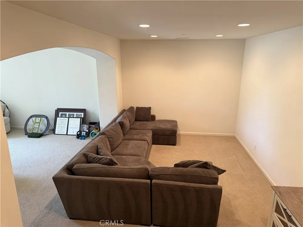 18682 Clubhouse Yorba Linda, CA 92886