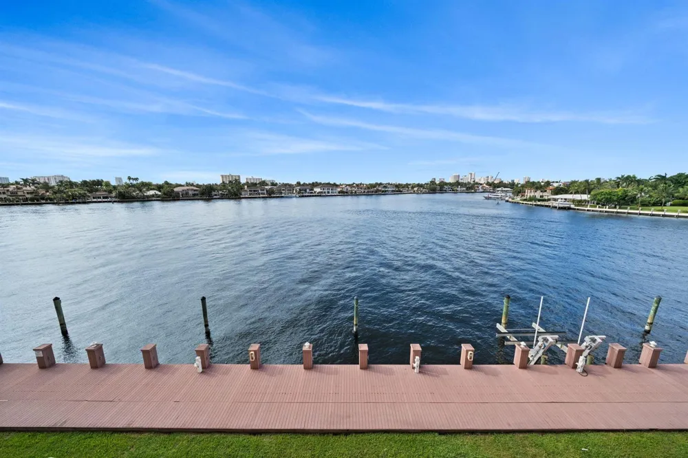 511 BAYSHORE DRIVE #408 Fort Lauderdale, FL 33304