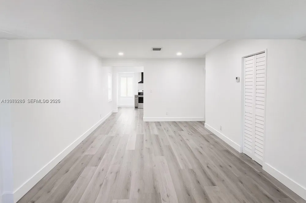 307 SW 15th St #1 Fort Lauderdale, FL 33315