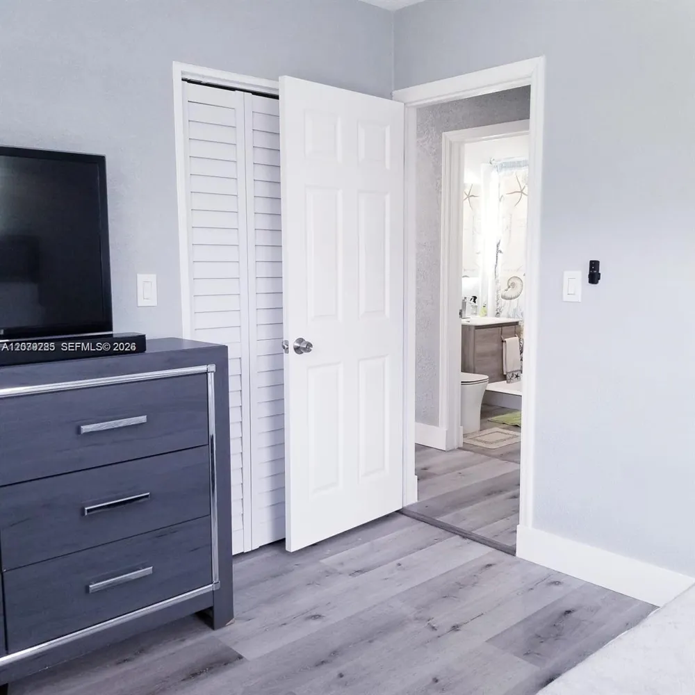 307 SW 15th St #1 Fort Lauderdale, FL 33315