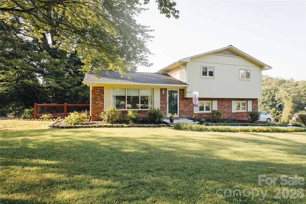 15 Golden Leaf Drive Marion, NC 28752