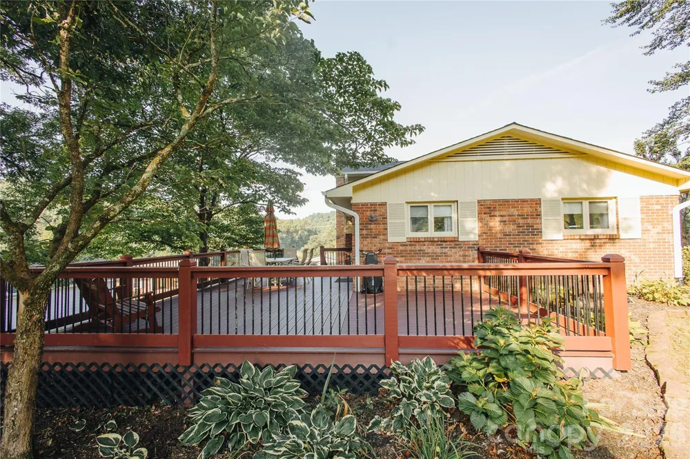 15 Golden Leaf Drive Marion, NC 28752