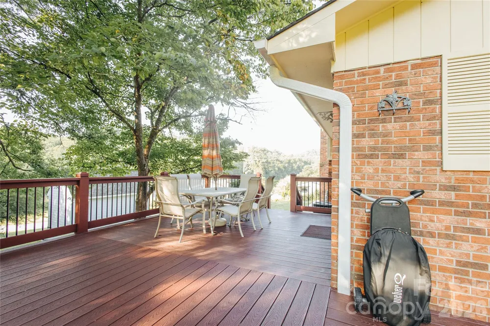 15 Golden Leaf Drive Marion, NC 28752