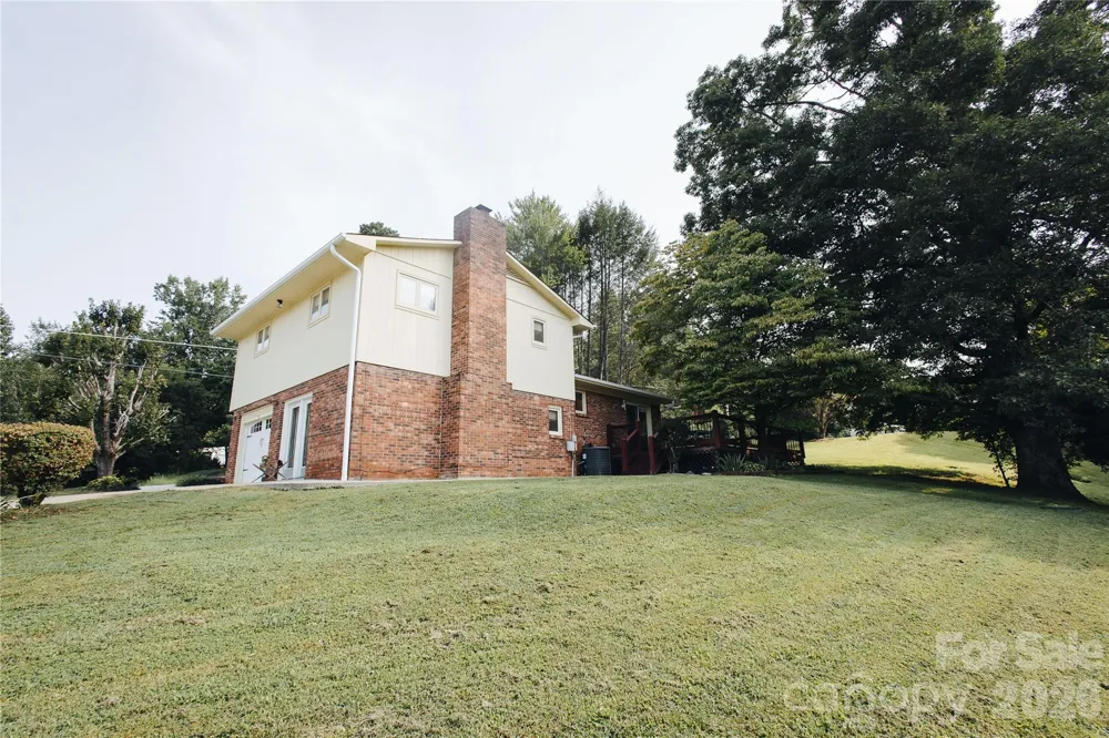 15 Golden Leaf Drive Marion, NC 28752