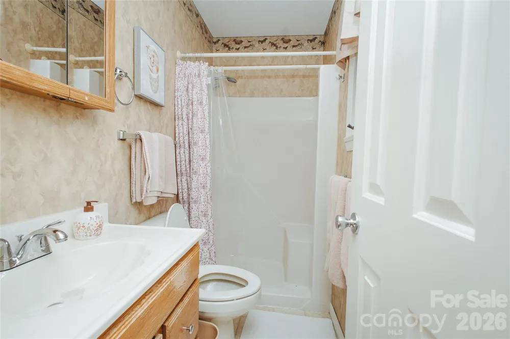 15 Golden Leaf Drive Marion, NC 28752