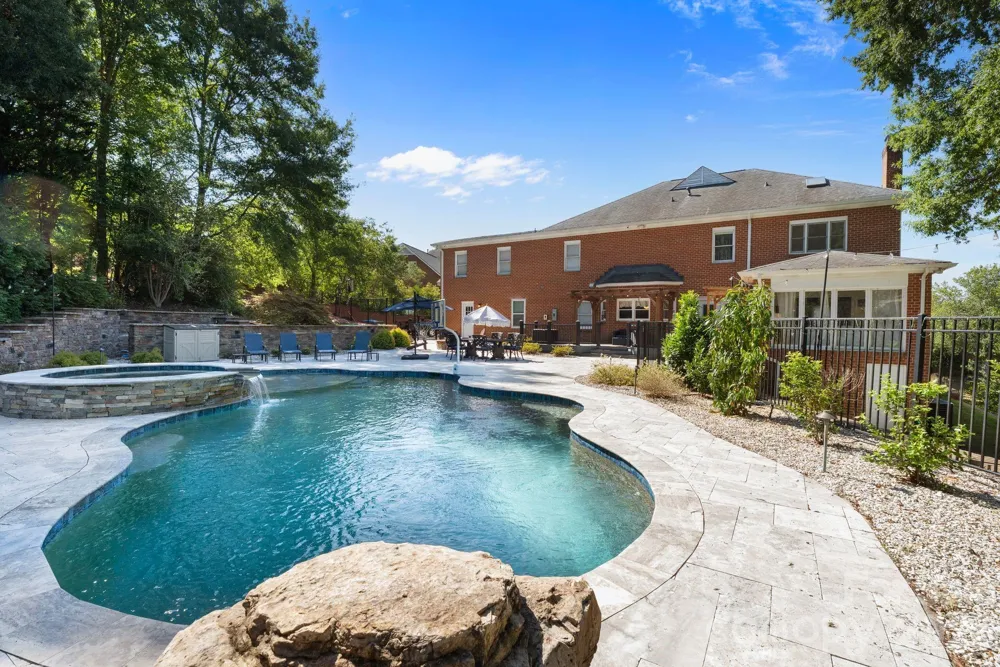 1006 Chelsea Place Matthews, NC 28105