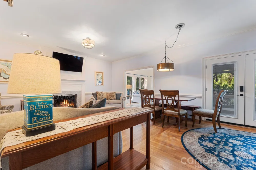1006 Chelsea Place Matthews, NC 28105