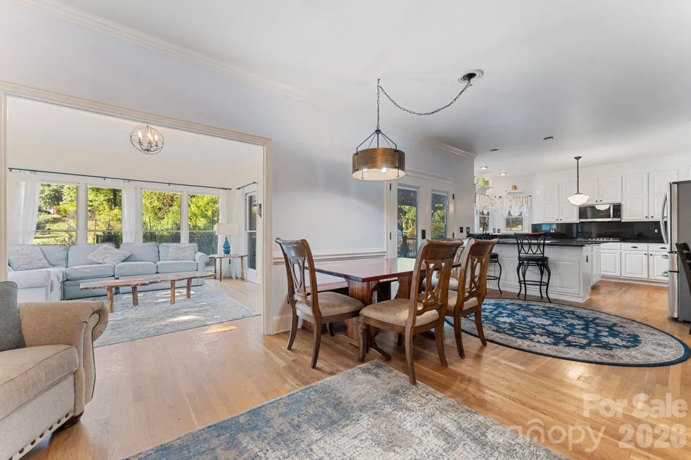 1006 Chelsea Place Matthews, NC 28105