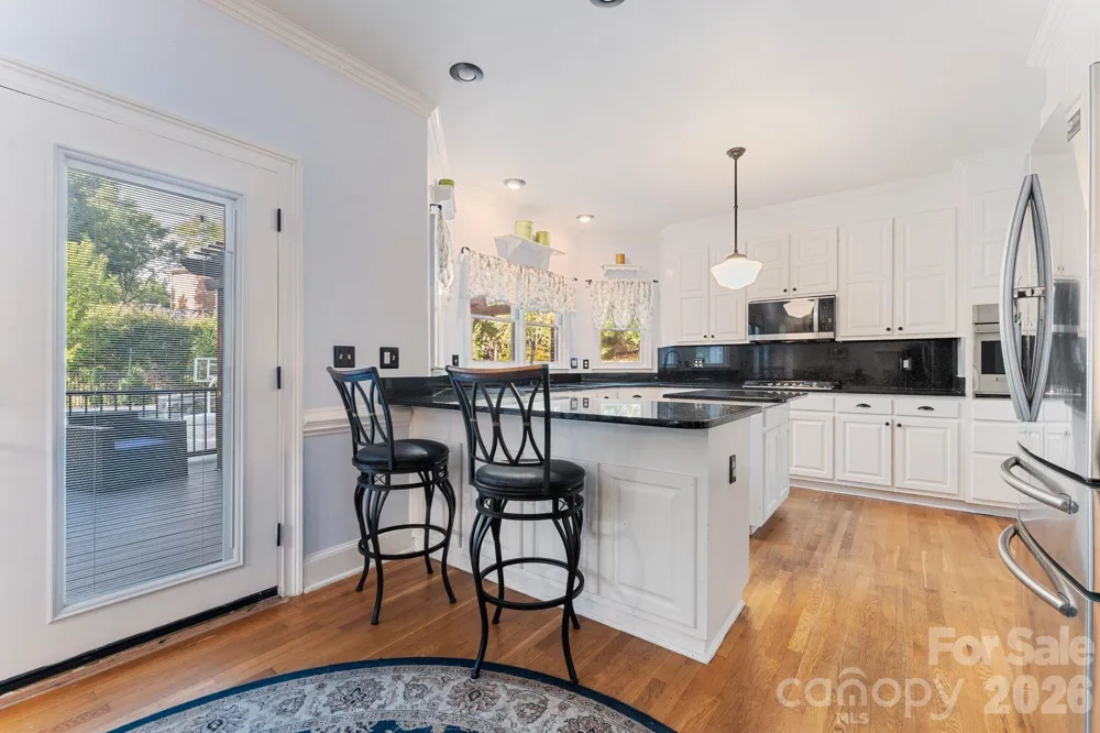 1006 Chelsea Place Matthews, NC 28105