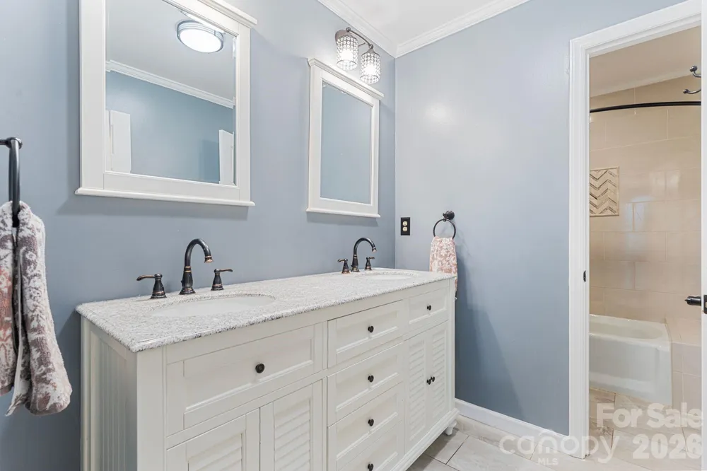 1006 Chelsea Place Matthews, NC 28105