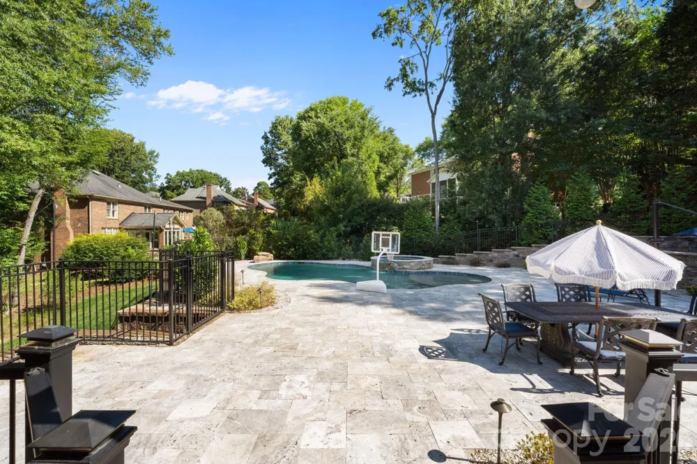 1006 Chelsea Place Matthews, NC 28105