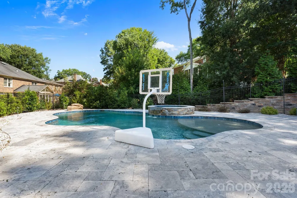 1006 Chelsea Place Matthews, NC 28105